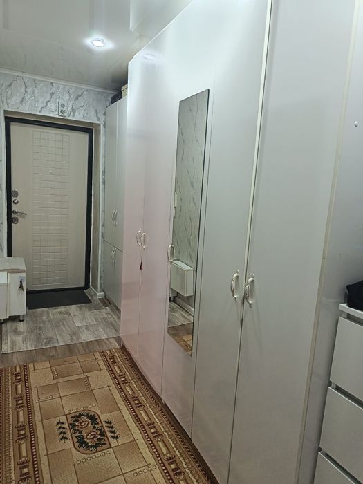 Продам шкаф в прихожую