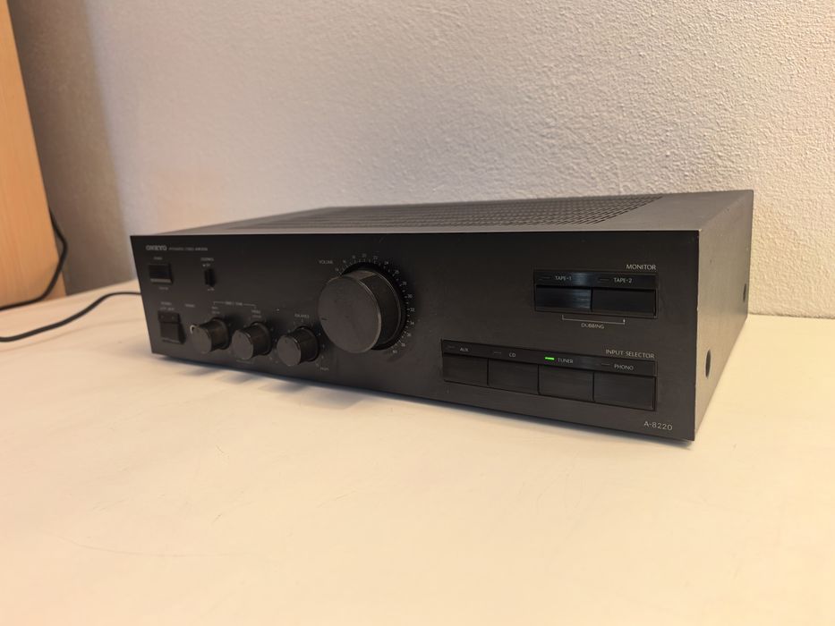 Amplificator Onkyo A 8220 statie se emite factura