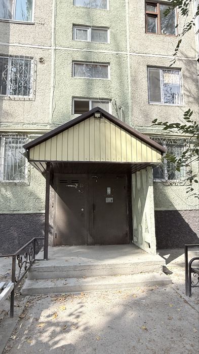 4мкр 3дом 2 ком продажа