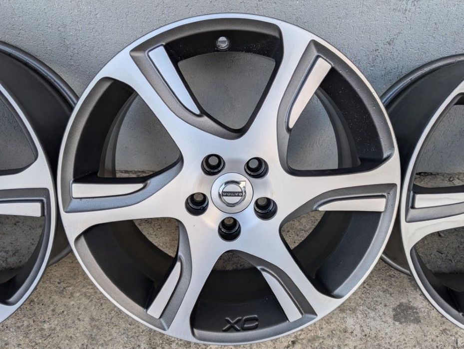 Jante ZEPHYRUS 18" 5x108 Volvo XC60 XC70 XC40 S60 S80 V60 V70 31280139