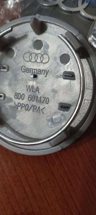 Колпачки на диски Ауди
