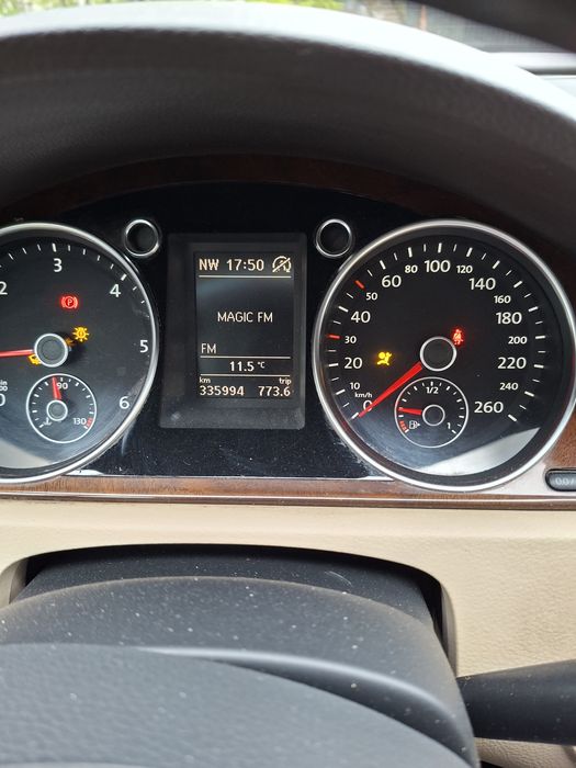 Vând Volkswagen Passat b7