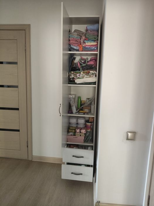 Продам шкаф и шкаф пенал