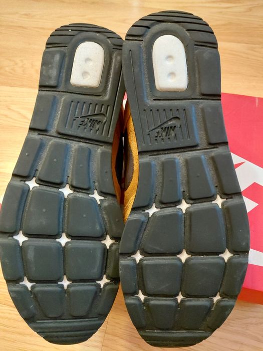 Nike runner 44.5
