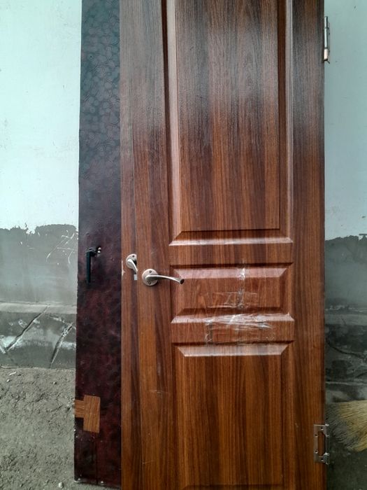 Есиктер б/у.жагдайы жаксы