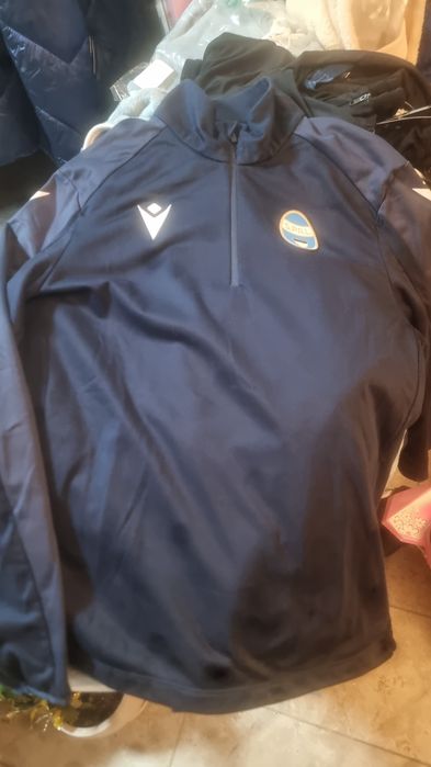 Vând îmbrăcăminte sportivă nouă