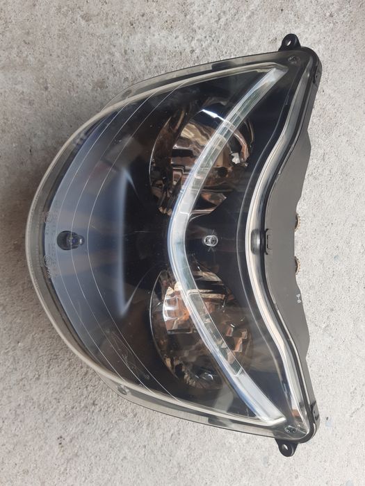 Фарове за мотоциклети и скутери Ямаха (Yamaha)