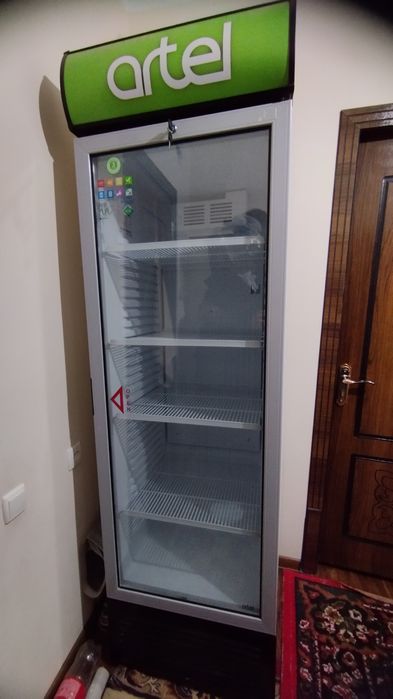 Холодильник сотилади