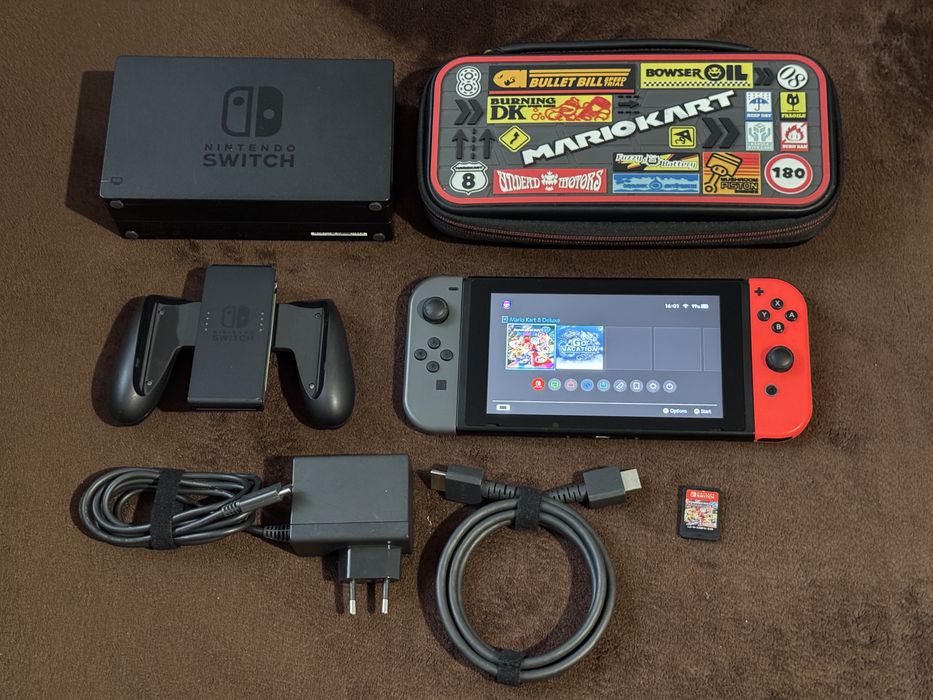 Pachet Nintendo Switch V1 modabil + Mario Kart 8