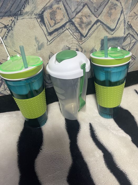 Recipiente plastic pentru supe si alte lichide