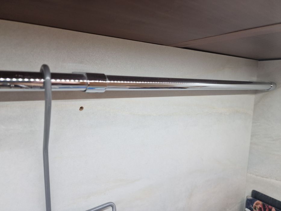 Поставки за подправки и кухненска хартия