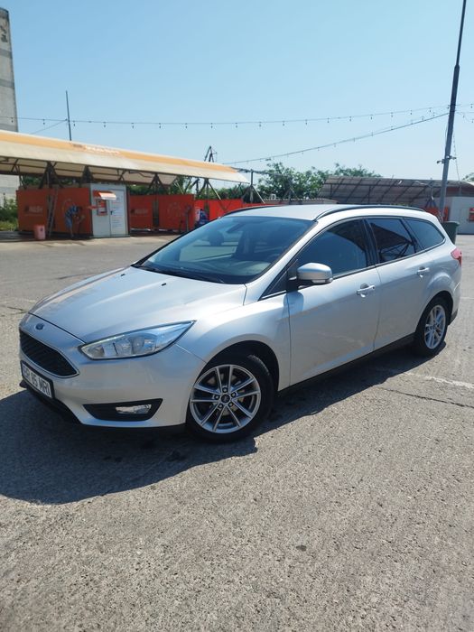 ford focus an 2015 proprietar, benzina 168000 km