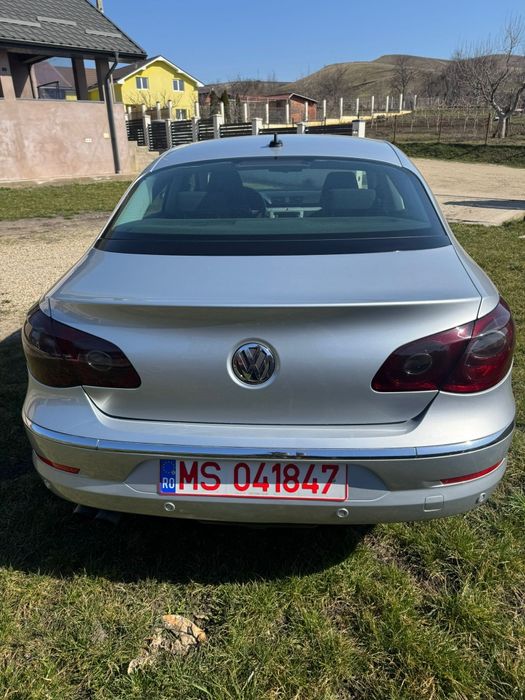 Vând Passat CC 170cp
