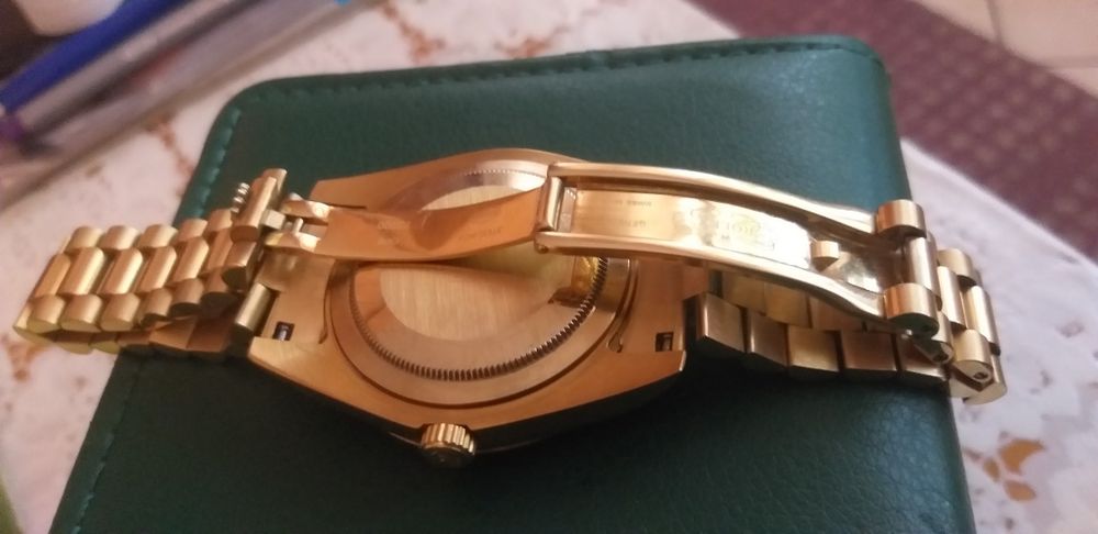 Vand ceas Rolex aurit mecanism  automat