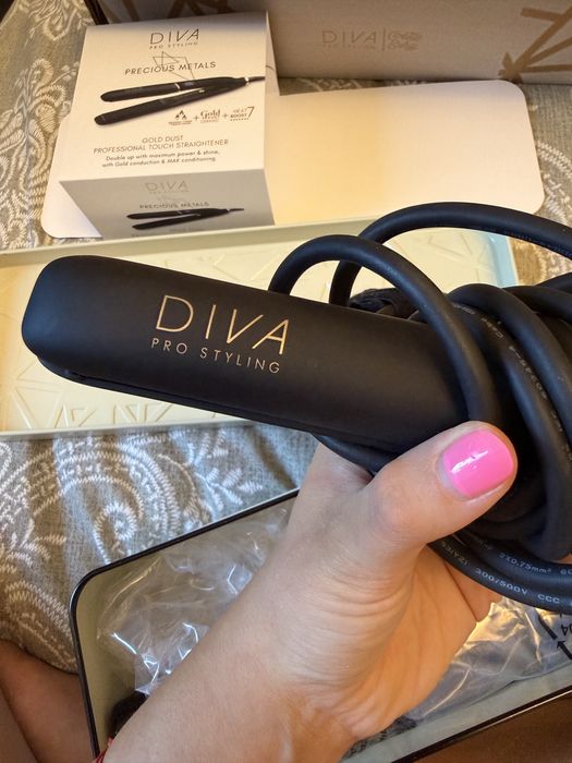 Професионална преса Diva Pro Styling Gold Dust (Използвана 2 пъти, като нова)