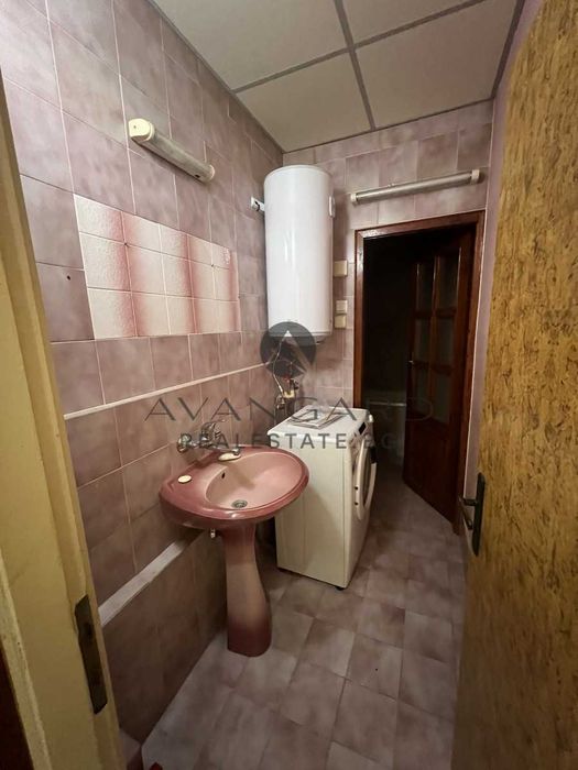 Продава се Тристаен апартамент в Пловдив, Тракия - 78 кв.м за 1218 €/кв.м - Снимка #8