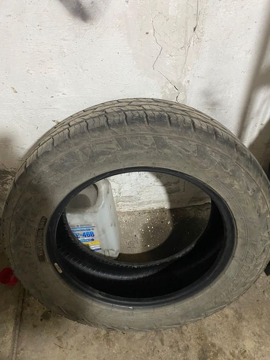 Продам шины за комплект 100 тыс  размер 235/60/18 летний