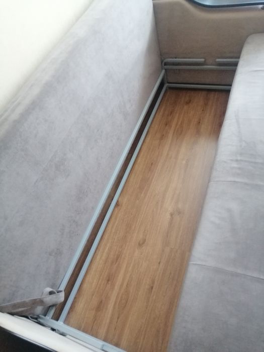 Диван  б/у в хорошем состоянии.