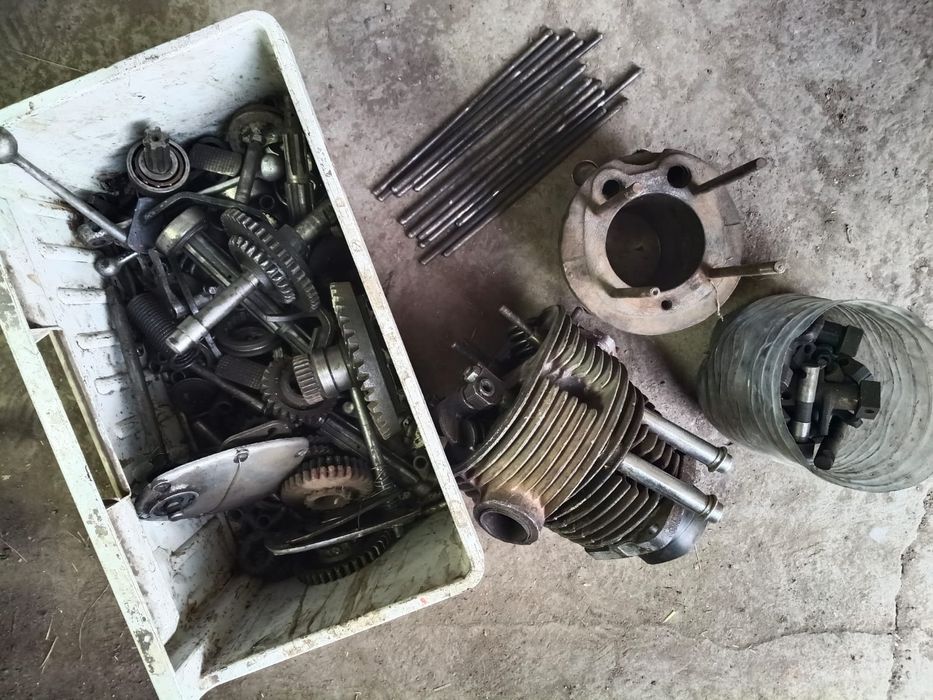 Продам запчасти мотоцикл урал