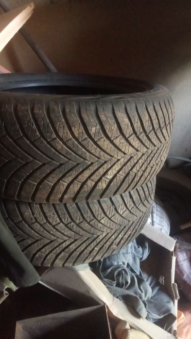 Продам шины на авто 30000
