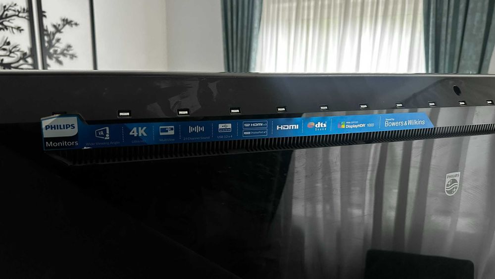 Monitor Gaming LED Philips 55",4K, 120Hz, SoundBar Bowers & Wilkins