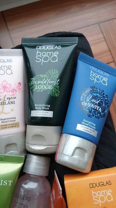 Set Douglas Spa si geanta de cosmetice Douglas