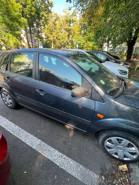 FORD Fiesta 2004 — imagine 5