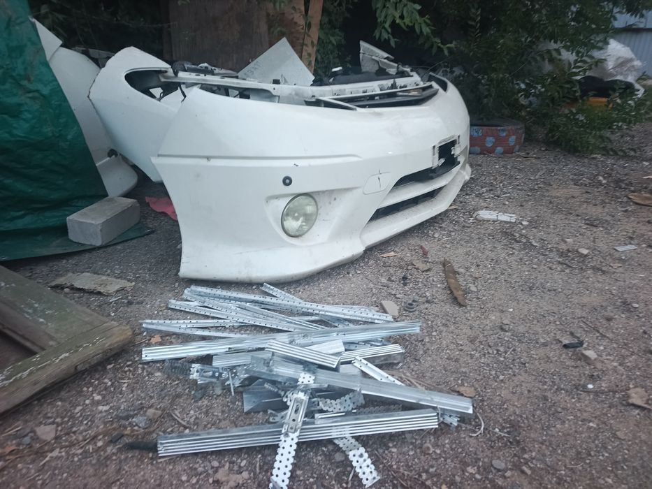 Бампер Тойота Эстима