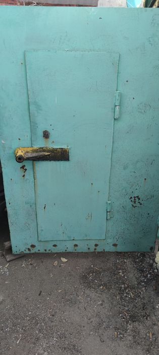 Железные гаражные ворота