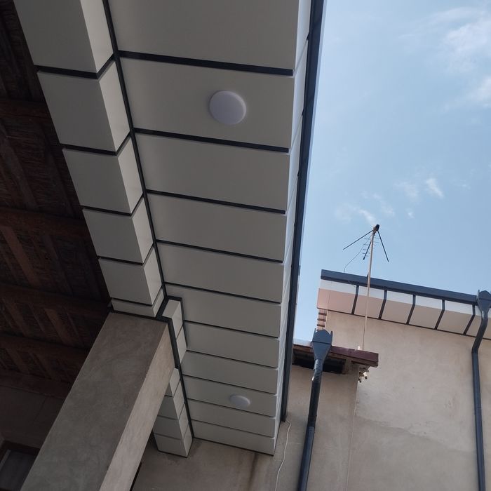 Туникабонд усталари