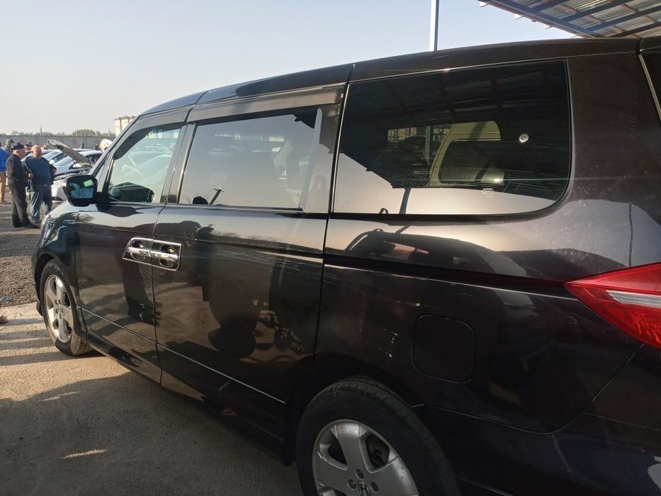 Срочно продаю. Срочно.