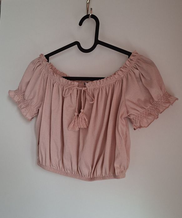 розова къса блузка с голи рамене H&M