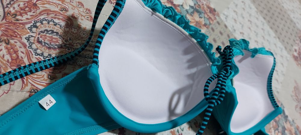 Продам красивый купальник