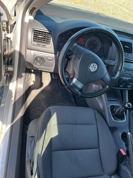 Golf 5 diesel 1900 cm 105 cp