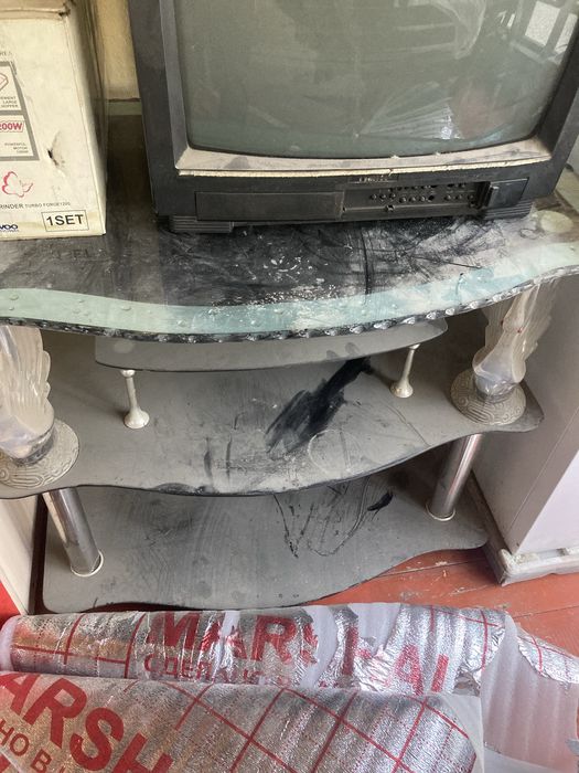 Постовка для телевизор