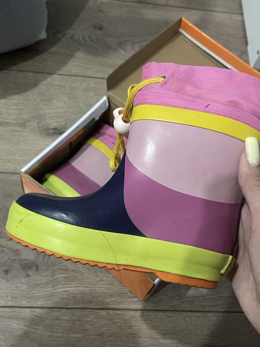 Пакет детских вещей и обувь на девочку