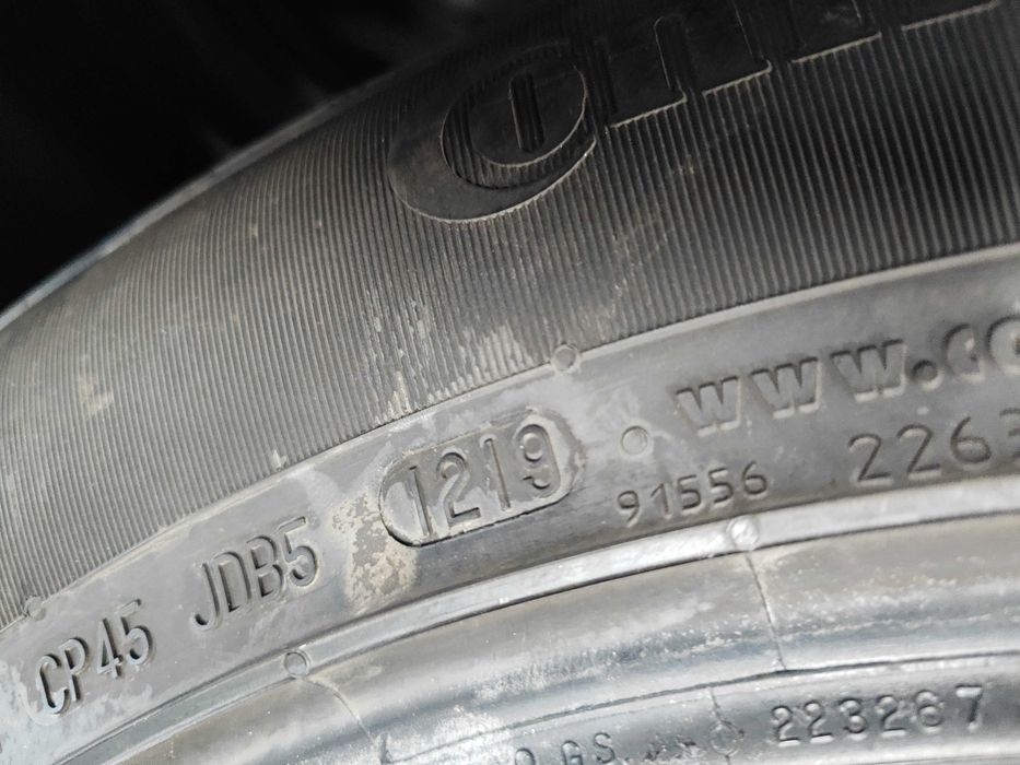 4бр.всесезонни гуми 235/60/18 Continental