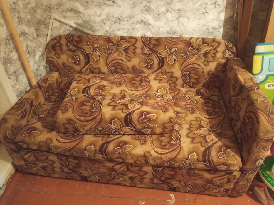 Отдам бесплатно 2 дивана