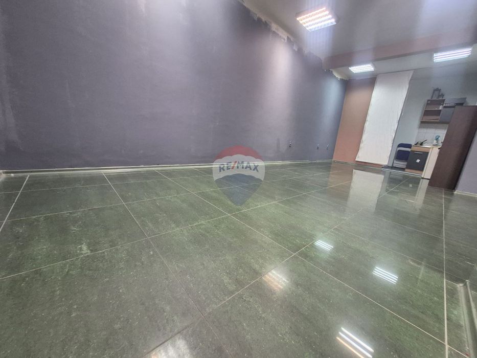 Офис под наем, района на Лятно Кино Тракия,гр.Варна,ДВ 4554