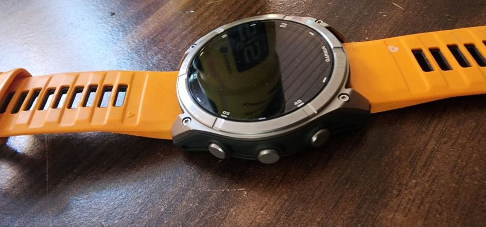 Garmin fenix8 sapfir salor