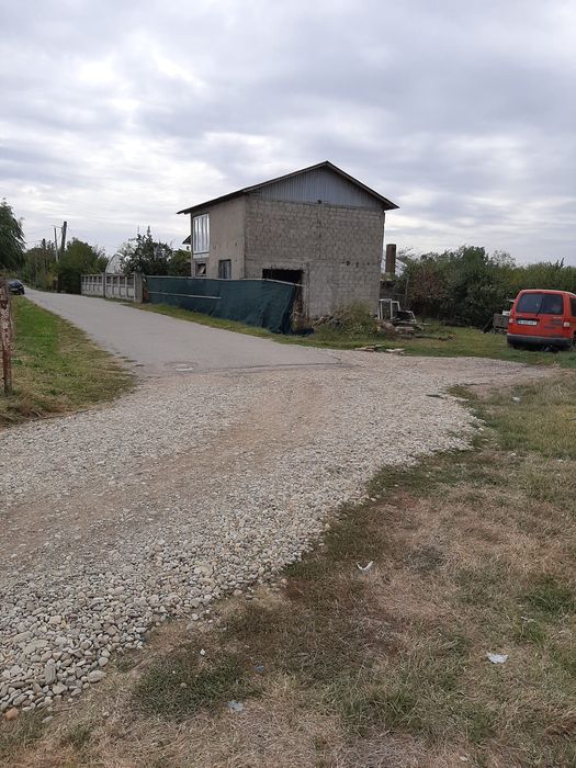 Tere  PERIS  - Movila cu  UTILITATI  + Asfalt