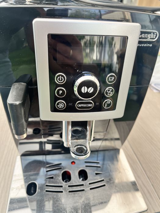Aparat cafea Delonghi cappuccina
