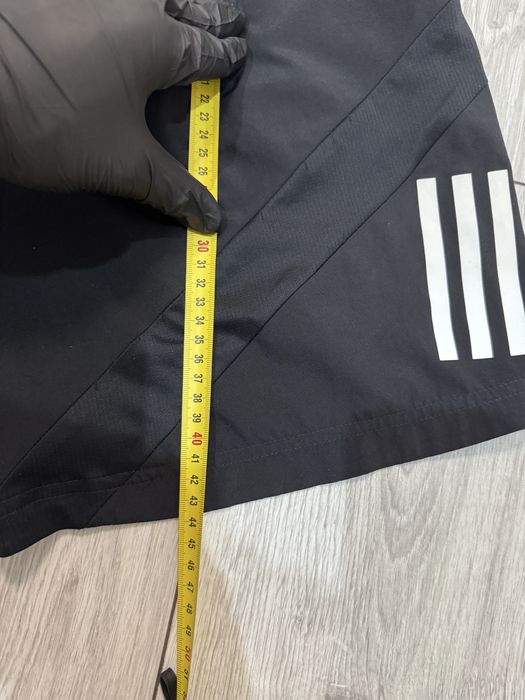 Adidas black training shorts – mărimea M