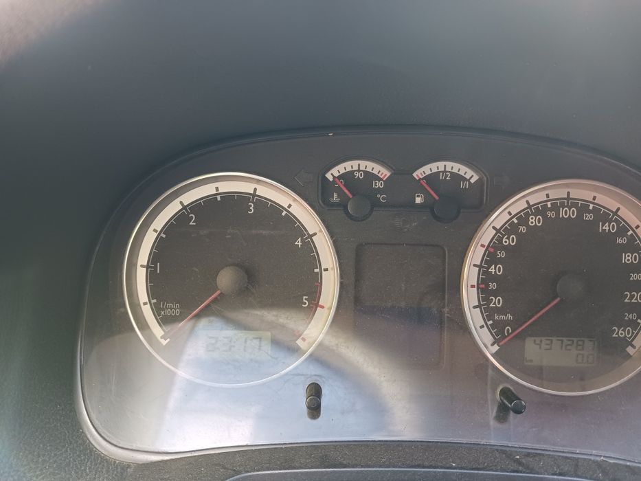 VOLKSWAGEN Golf 2002 — imagine 4