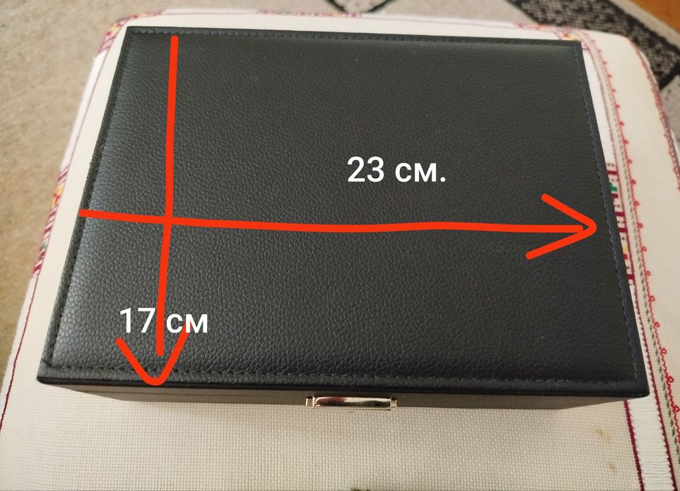 Кутия за бижута , черна