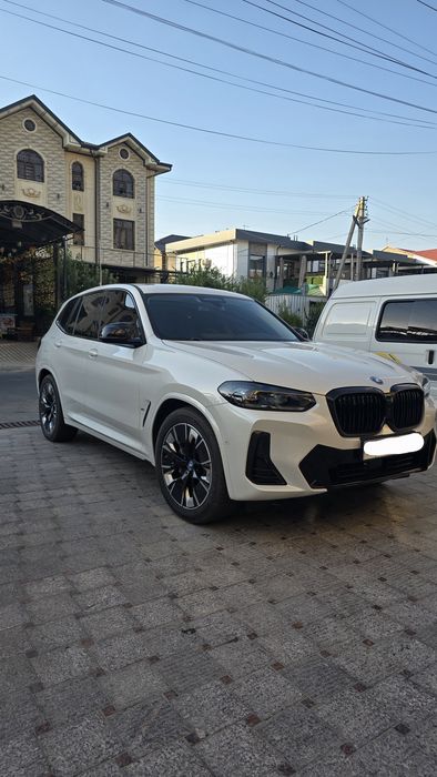 BMW iX3 электр Срочно сотилади