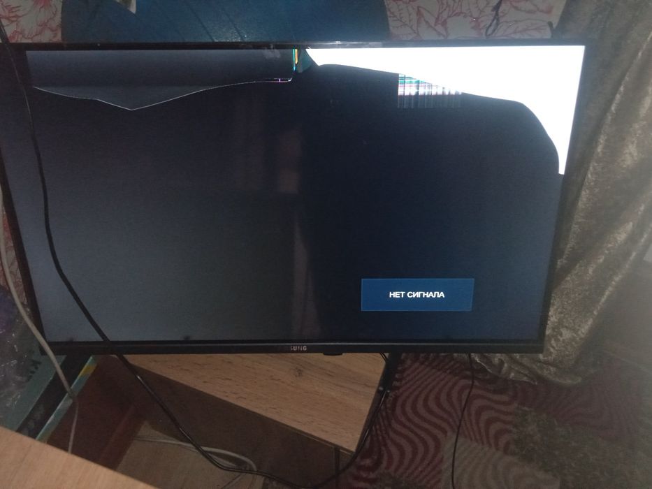 Продам телевизор смарт на запчасти