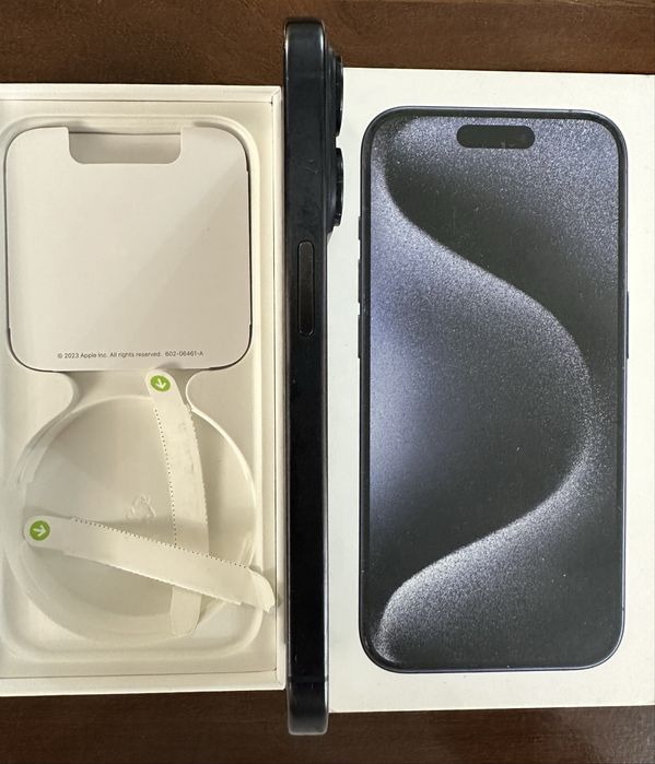 Продам айфон 15 про