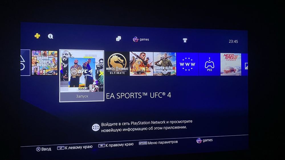 PlayStation 4 408 GB + 2 джойстика (Spider-Man)