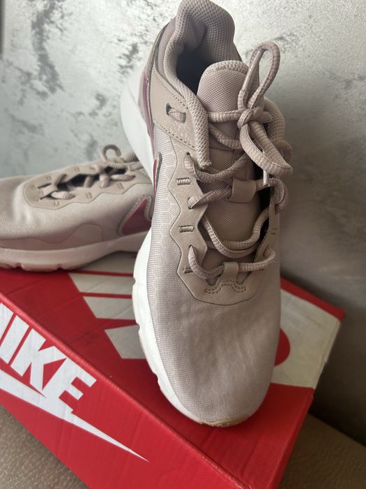 Маратонки Nike 39